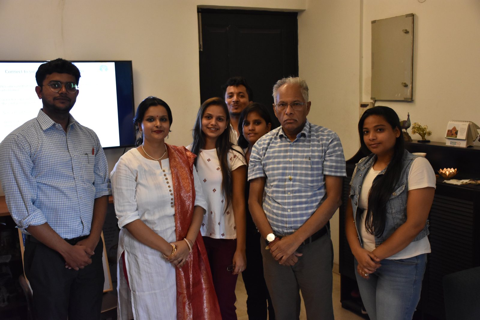 Workshop group with Rakhee at the Noida centre
